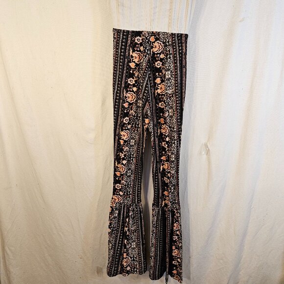 Full Circle Trends Jump Suit -- ITEM #2013 - Picture 2 of 2